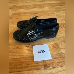 UGG Charlotte Black Patent Leather Loafers, Size 7.5 NWT (no box)